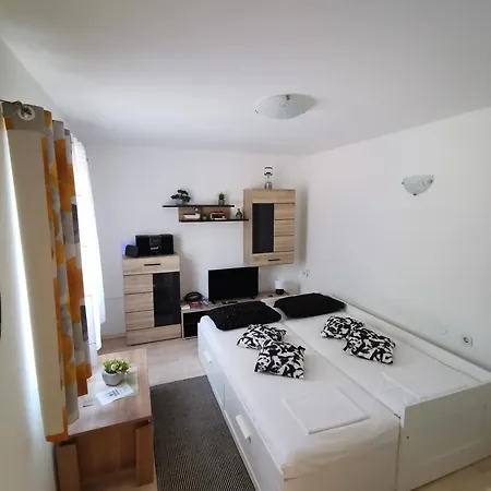 Lejlighed Apartment *